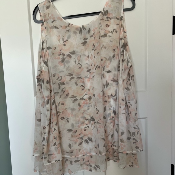 Lane Bryant worn once blouse Size 26 - Picture 2 of 3